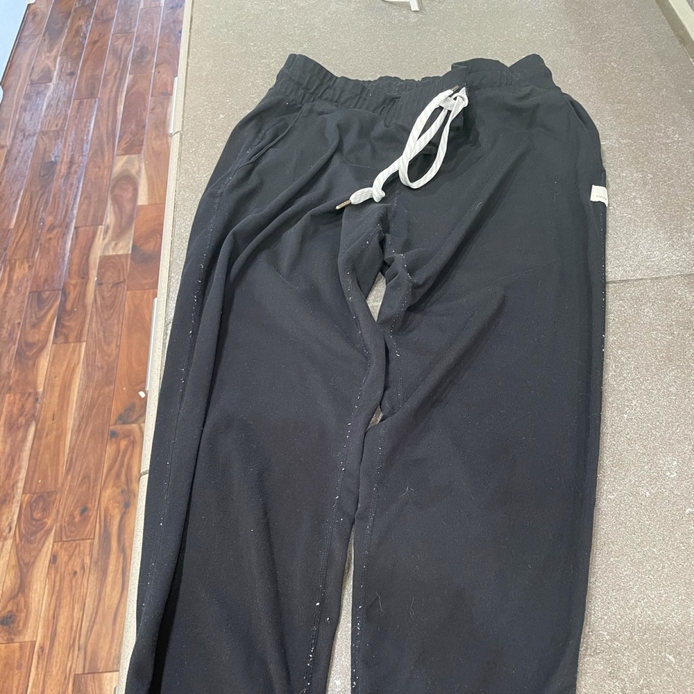 Vuori jogger sweats